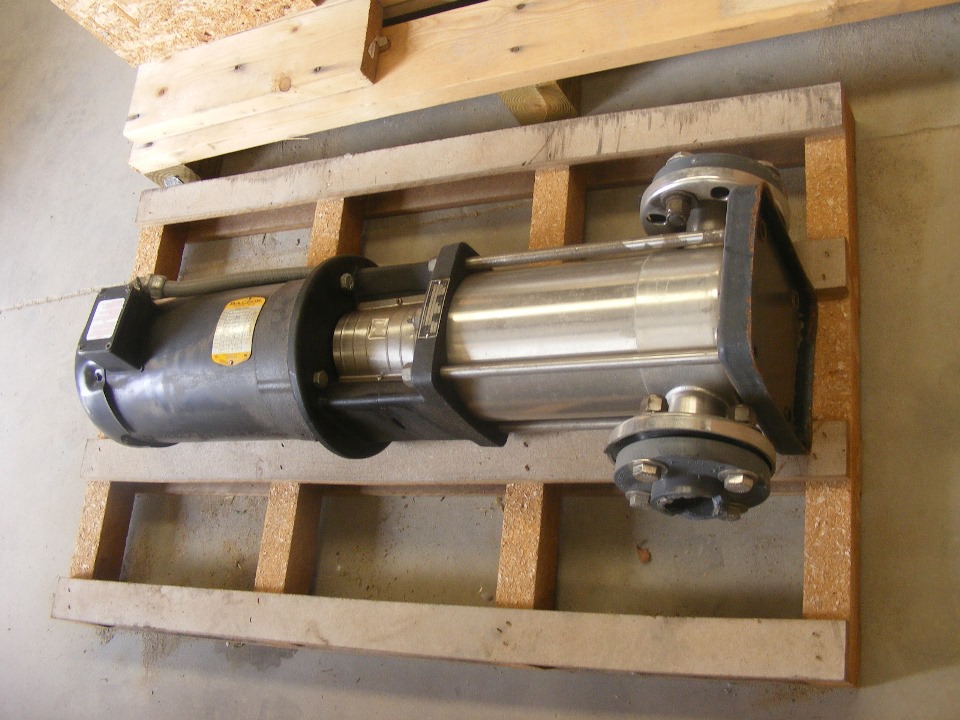 used GRUNDFOS model CRN16-30 pump with 7.5 HP 208-230/460 volt, 3450 RPM motor. Rated 84 GPM @ 157' hd. 230 PSI @ 250 Deg.F max.  
